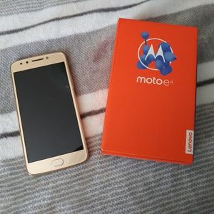 🚫SOLD🚫Motorola moto E4 XT1768 Fine Gold
